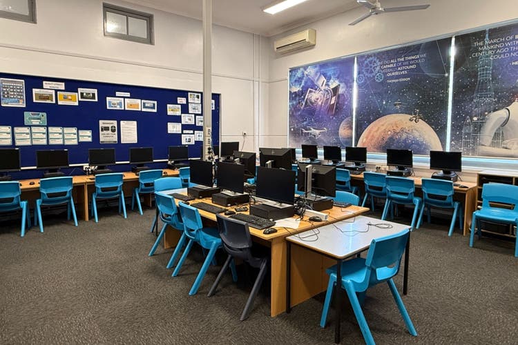 Photograph of the computer labs.